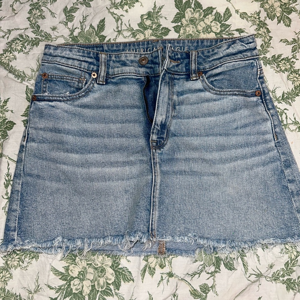 American Eagle Outfitters Light Blue Denim Mini Skirt, Mid rise. - Picture 6 of 11